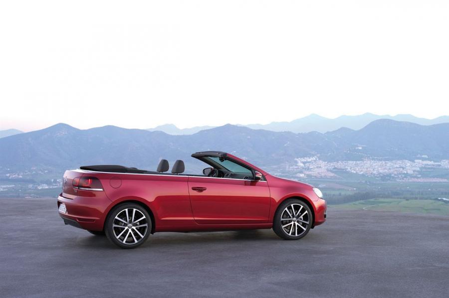  Volkswagen Golf Cabrio 2011 года  (фото 64 из 69)